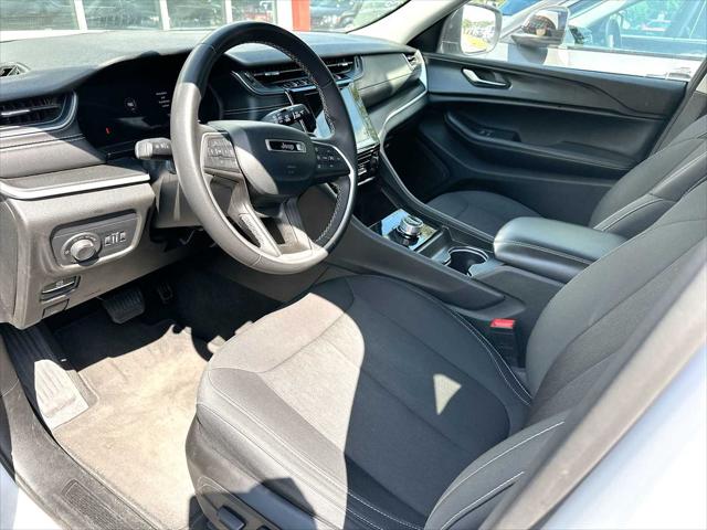 2024 Jeep Grand Cherokee Laredo 4x4