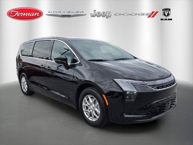 2027 Chrysler Pacifica Select for sale in Lutz, FL