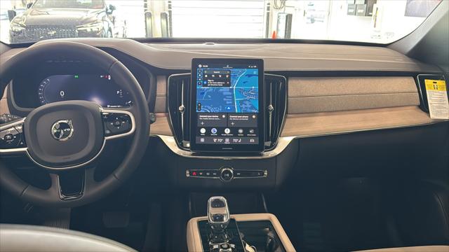 2026 Volvo XC90 Core, B5 AWD Gas (mild hybrid), Gasoline, Bright, 7 Seats