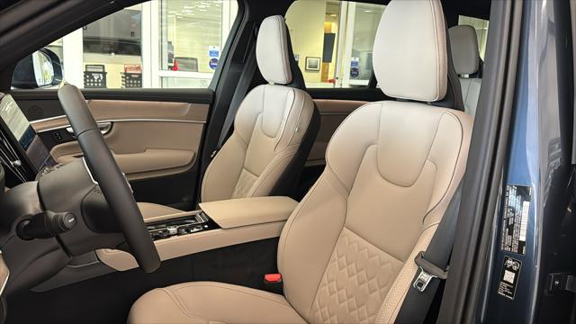 2026 Volvo XC90 Core, B5 AWD Gas (mild hybrid), Gasoline, Bright, 7 Seats