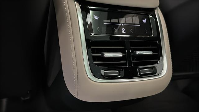 2026 Volvo XC90 Core, B5 AWD Gas (mild hybrid), Gasoline, Bright, 7 Seats
