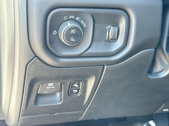 2026 Ram 1500 Big Horn Crew Cab 4x4 64 Box
