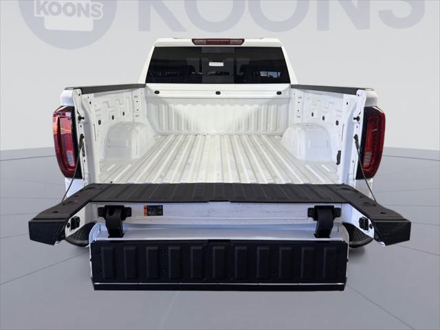 2026 GMC Sierra 1500 Crew Cab, Short Bed, SLT, 4WD