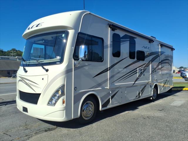 2018 Ford F-53 Base