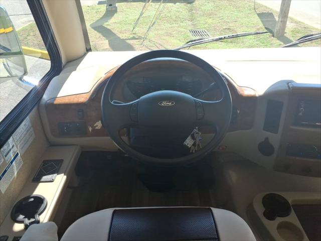 2018 Ford F-53 Base