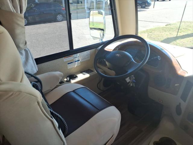 2018 Ford F-53 Base