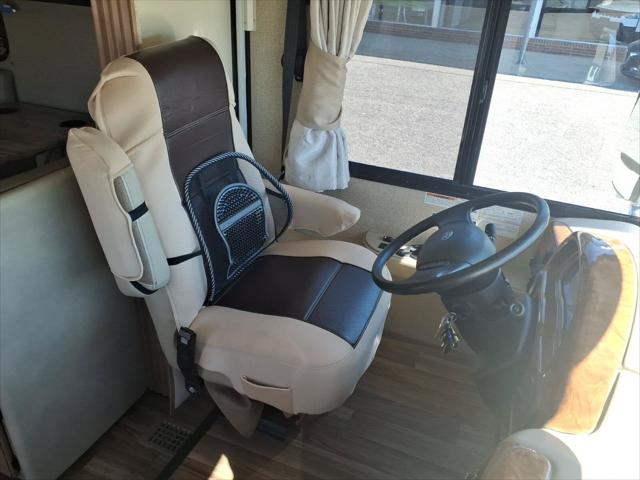 2018 Ford F-53 Base