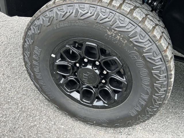 2026 Chevrolet Silverado 2500HD Crew Cab, Standard Bed, XR2, 4WD