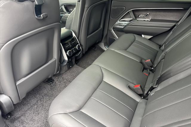 2026 Land Rover Range Rover P530 SE