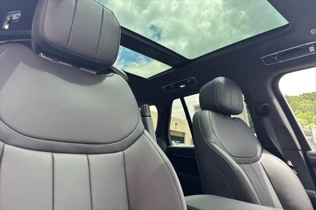 2026 Land Rover Range Rover P530 SE
