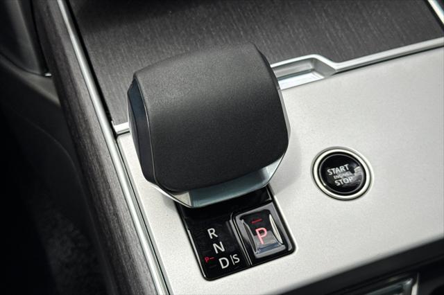 2026 Land Rover Range Rover P530 SE