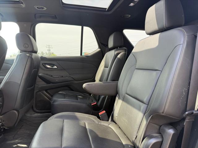2023 Chevrolet Traverse AWD LT Leather