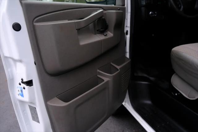 2017 GMC Savana 2500 Work Van