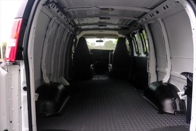 2017 GMC Savana 2500 Work Van