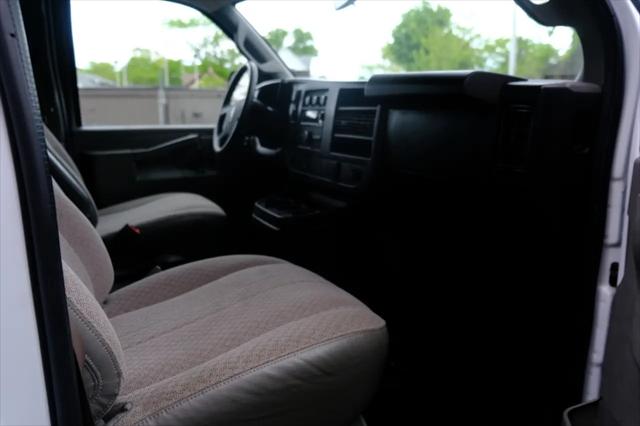 2017 GMC Savana 2500 Work Van