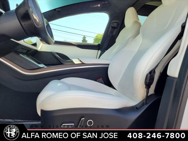 2023 Tesla Model X Standard Range