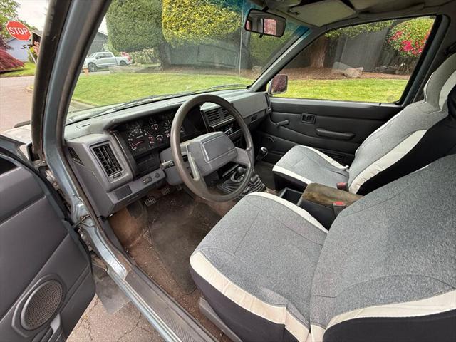 1993 Nissan 4x4 Truck 2dr