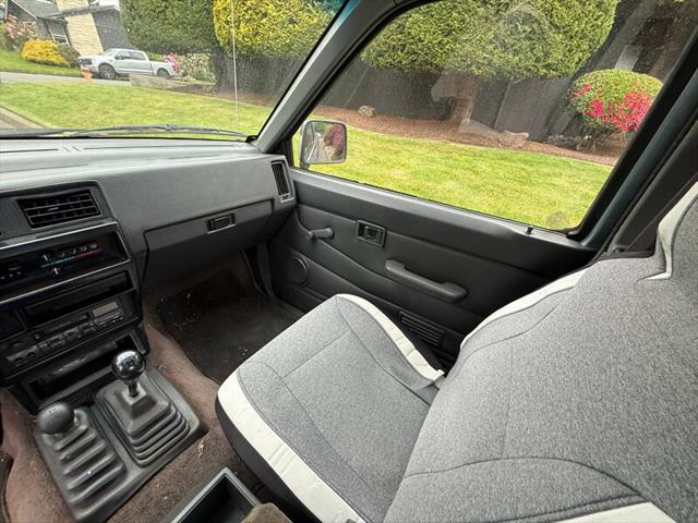 1993 Nissan 4x4 Truck 2dr