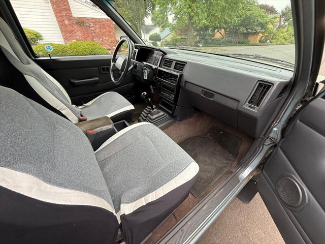 1993 Nissan 4x4 Truck 2dr