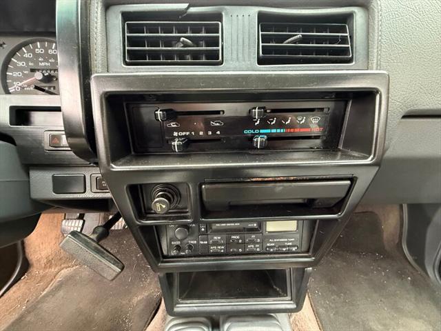 1993 Nissan 4x4 Truck 2dr