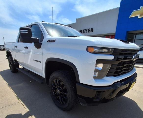 2025 Chevrolet Silverado 2500HD 4WD Crew Cab Standard Bed Custom