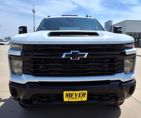 2025 Chevrolet Silverado 2500HD 4WD Crew Cab Standard Bed Custom