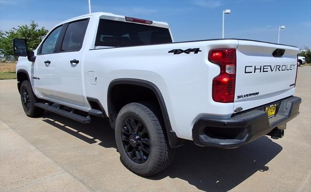 2025 Chevrolet Silverado 2500HD 4WD Crew Cab Standard Bed Custom