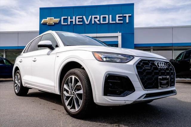 2024 Audi Q5 Premium Plus 45 TFSI S line quattro for sale in Glendale, WI