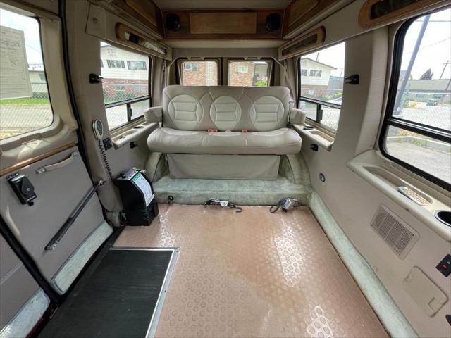 2004 Ford E-250 Recreational