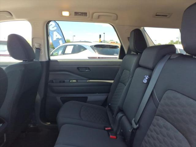 2024 Nissan Pathfinder SV FWD