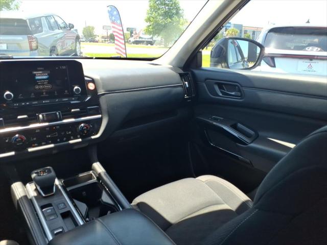 2024 Nissan Pathfinder SV FWD