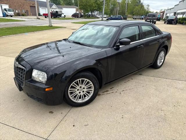 2009 Chrysler 300 LX for sale in Cleveland, OH