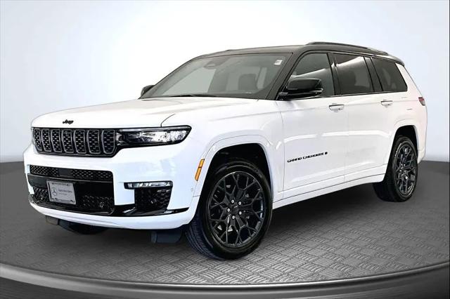 2023 Jeep Grand Cherokee L Summit 4x4 for sale in Urbandale, IA