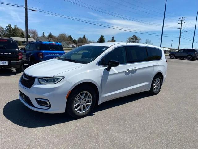 2024 Chrysler Pacifica Touring L for sale in Hibbing, MN