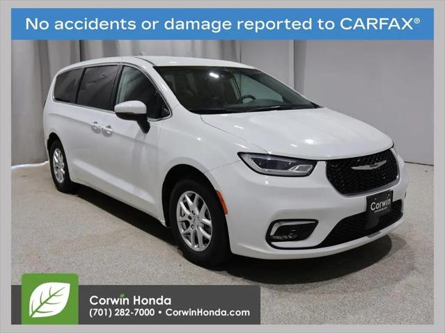 2023 Chrysler Pacifica Touring L for sale in Fargo, ND