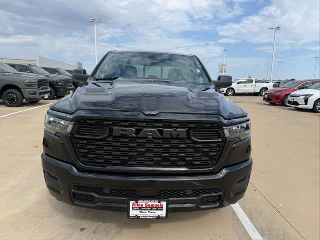 2026 RAM 1500 RAM 1500 EXPRESS CREW CAB 4X4 57 BOX