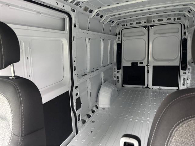 2026 Ram ProMaster Cargo Van Tradesman High Roof 159 WB EXT w/Pass Seat