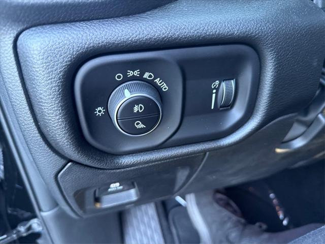 2026 Ram 1500 Express Crew Cab 4x4 57 Box