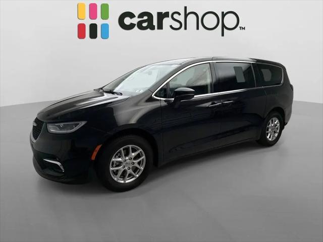 2023 Chrysler Pacifica Touring L for sale in Cranberry Twp, PA
