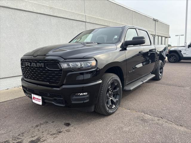 2026 RAM 1500 RAM 1500 EXPRESS CREW CAB 4X4 57 BOX