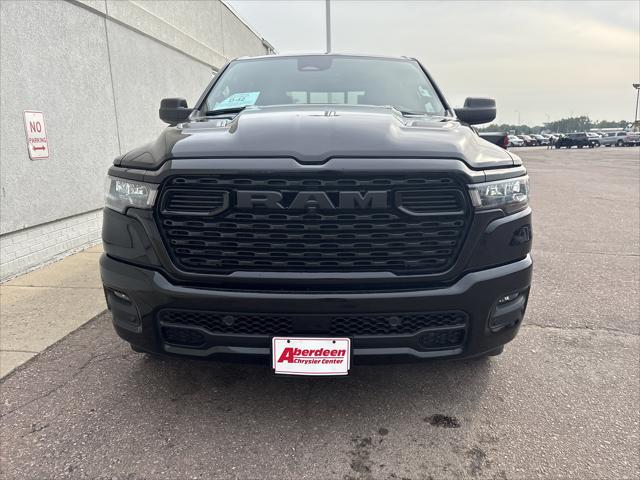 2026 RAM 1500 RAM 1500 EXPRESS CREW CAB 4X4 57 BOX