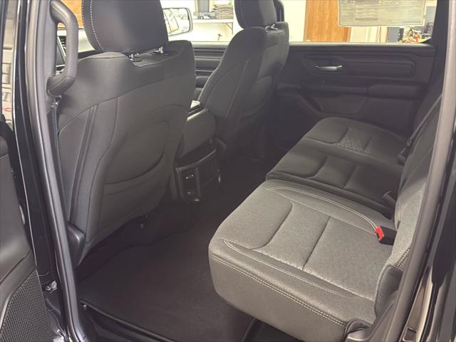 2026 RAM Ram 1500 RAM 1500 EXPRESS CREW CAB 4X4 57 BOX