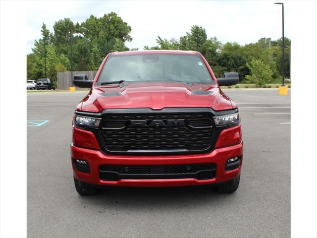 2026 RAM 1500 RAM 1500 EXPRESS CREW CAB 4X4 57 BOX