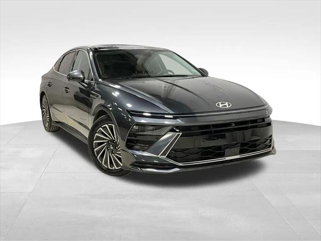 2024 Hyundai Sonata Hybrid Limited for sale in Des Moines, IA
