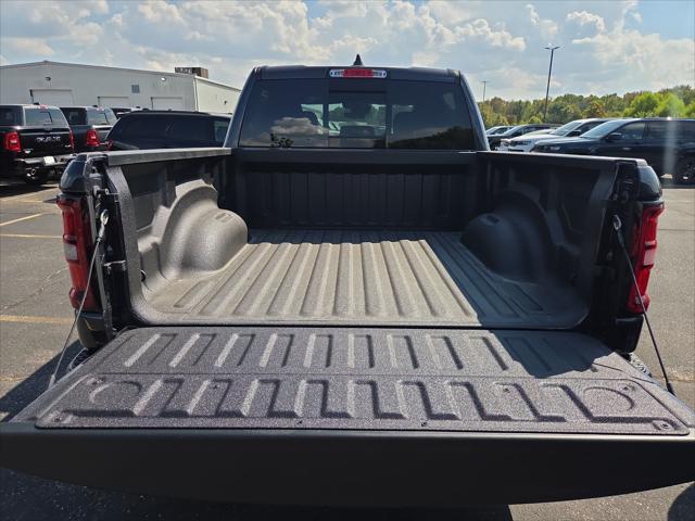 2026 Ram 1500 Express Crew Cab 4x4 57 Box