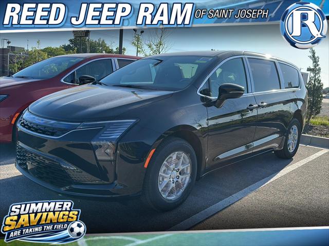 2027 Chrysler Pacifica Select for sale in Saint Joseph, MO
