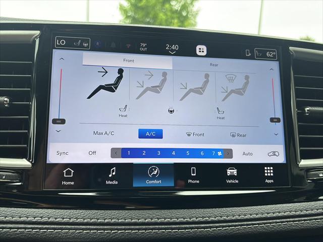 2027 Chrysler Pacifica Select
