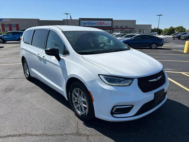 2024 Chrysler Pacifica Touring L for sale in Wichita, KS