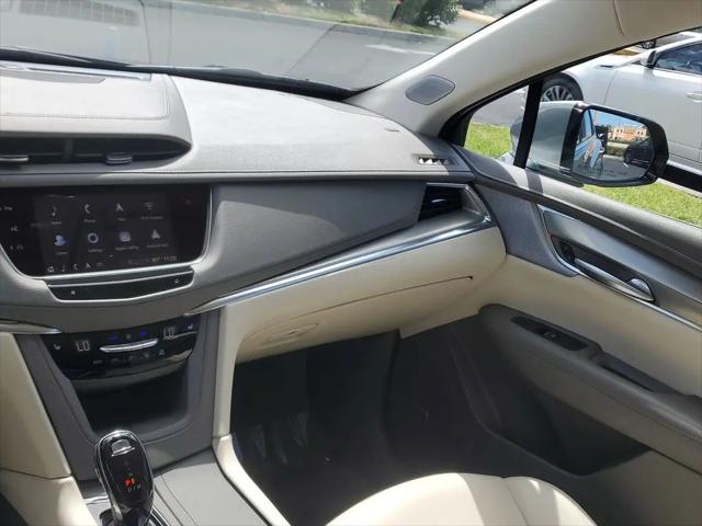 2024 Cadillac XT5 FWD Premium Luxury