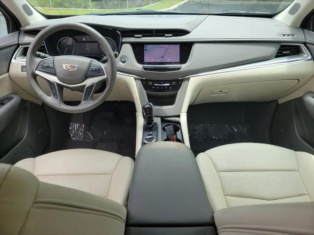 2022 Cadillac XT5 FWD Premium Luxury